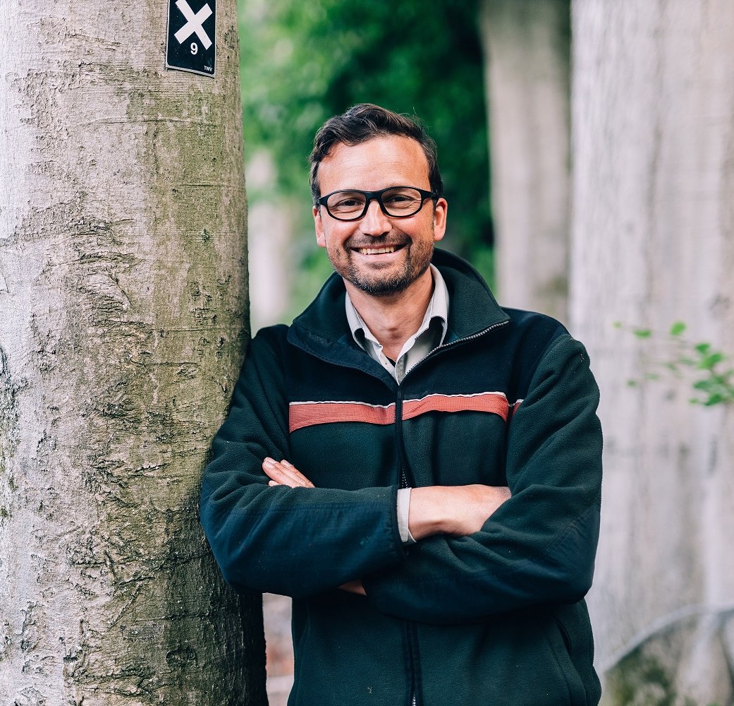 Förster Alexander von Leffern leitet die öffentliche Waldbegehung am 11. April im Bad Salzufler Stadtwald rund um den Obernberg. , © Stadt Bad Salzuflen