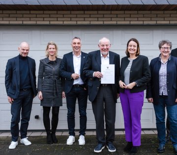 Oliver Voßhenrich, Melanie Koring, Dirk Tolkemitt, Udo Voßhenrich, Anna Katharina Bölling (Regierungspräsidentin im Regierungsbezirk Detmold), Dr. Henrike Heil, Robert Horstbrink, © Agentur Herzstück GmbH