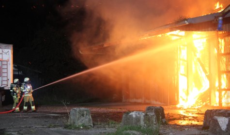 Großbrand in der Ladestraße, © Daniel Hobein | Feuerwehr Bad Salzuflen