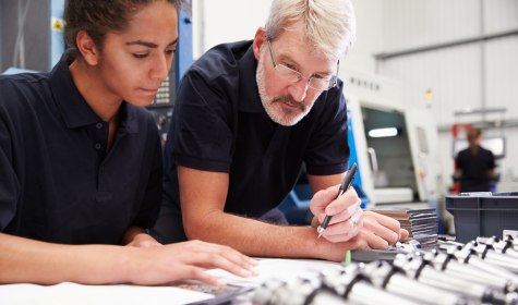 Ausbildung Frau Technik, © Monkey Business/stock.adobe.com