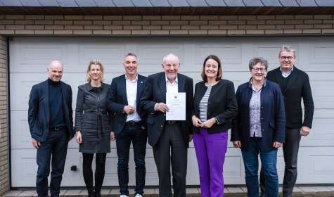 Oliver Voßhenrich, Melanie Koring, Dirk Tolkemitt, Udo Voßhenrich, Anna Katharina Bölling (Regierungspräsidentin im Regierungsbezirk Detmold), Dr. Henrike Heil, Robert Horstbrink, © Agentur Herzstück GmbH